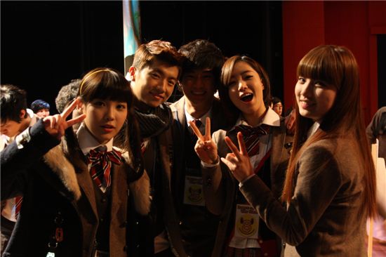 Main cast of KBS' musical drama "Dream High" [Core Contents Media]