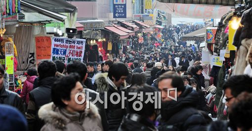 [포토] 오랫만에 활기 찾은 재래시장