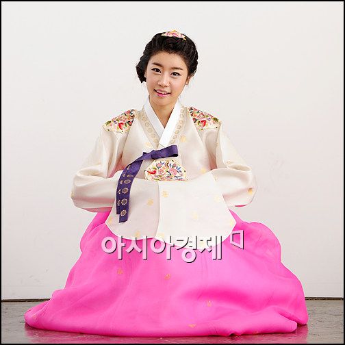 [한복포토]걸스데이 소진 '새해 복 많이 받으세요!'