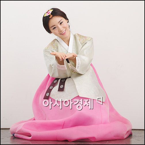 [한복포토]걸스데이 지해 '새뱃돈 주세요!'