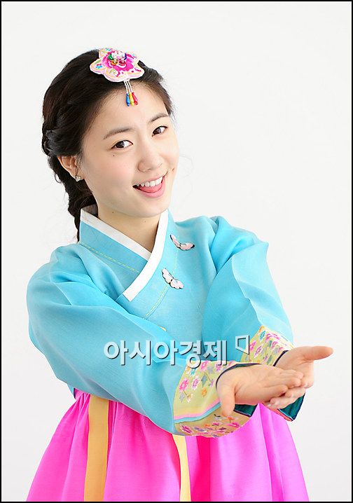 [한복포토]파이브돌스 한빛효영, 새뱃돈 부르는 살인 윙크