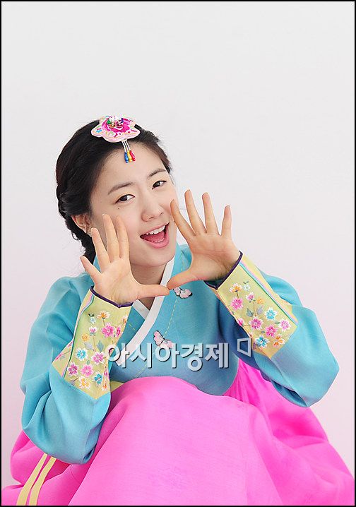 [한복포토]파이브돌스 한빛효영 '새해엔 뛰쳐오를께요!'