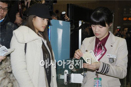[PHOTO] KARA Han Seungyeon, Park Gyulee, Nicole leave for Japan