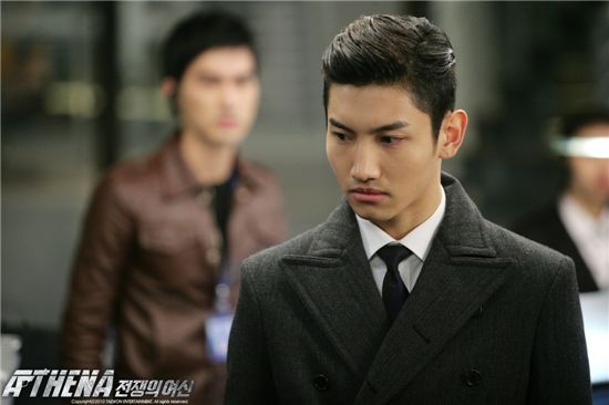 최강창민, '아테나' 전격 출연..월화드라마 '장악' 