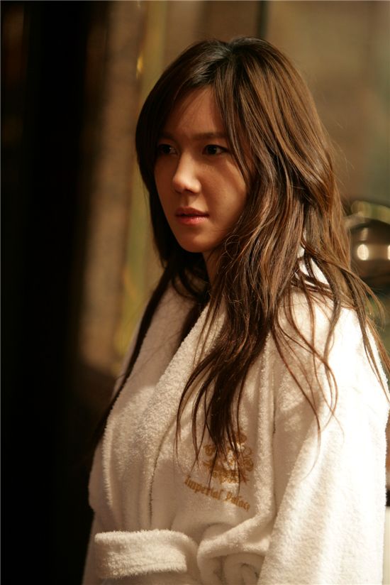 '아테나' 이지아, 고난이도 '각선미 액션 종결자' 선언