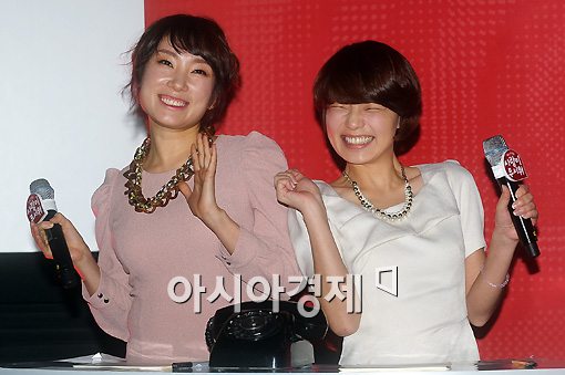 [포토]정경미-안영미 '저희도 영화에 출연해요'