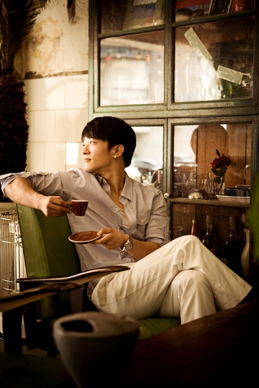 알렉스 열애설? 소속사 "밥 먹으면 다 사귀나?" 