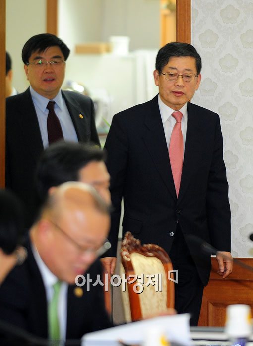 [포토] 서해5도지원 참석하는 김황식 총리