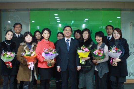 주부 파워, 아파트 현장 속으로