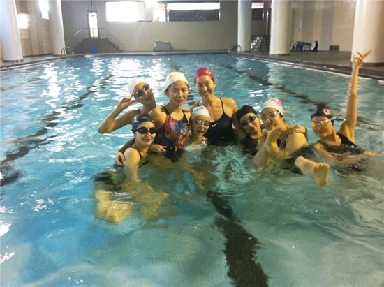 레인보우, 수중발레 연습 영상 공개..'편집 아쉬움 날렸다'