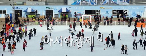 [포토]서울광장 스케이트장 오늘 폐장!