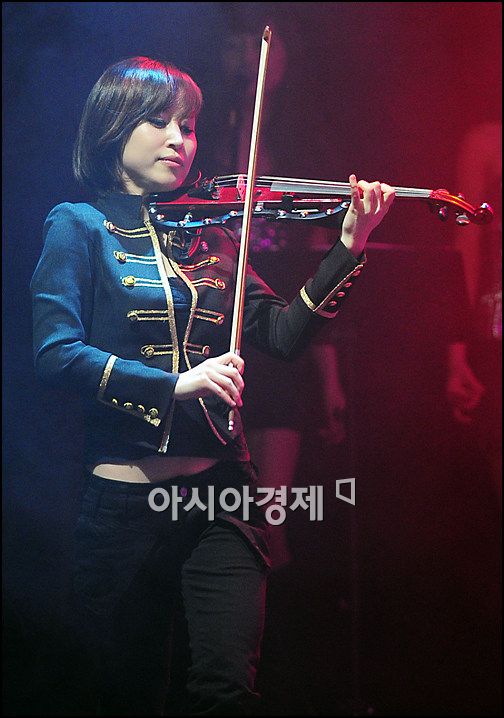 [포토]라지 루아 '신명나게 데뷔했어요'