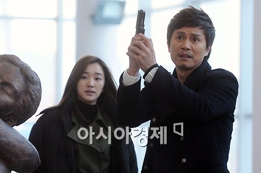 [포토]수애-김민종 '모두 무사해?'