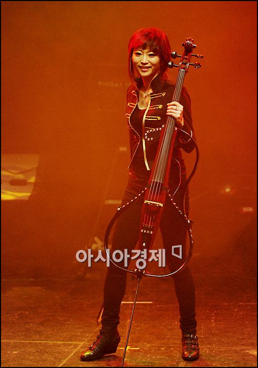 [포토]라지 이안 '팀에서 첼로 맡고 있어요'
