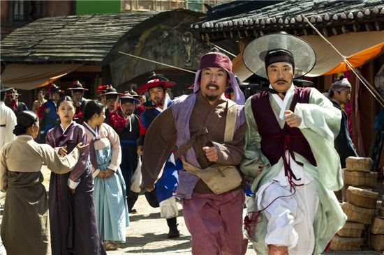 “Detective K” stays atop box office chart for 3rd week  