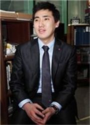 강병욱씨 LG생활건강 입사후 모습