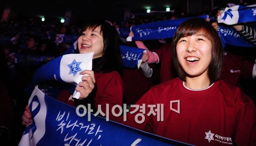 [포토] 새내기들의 밝은 미소