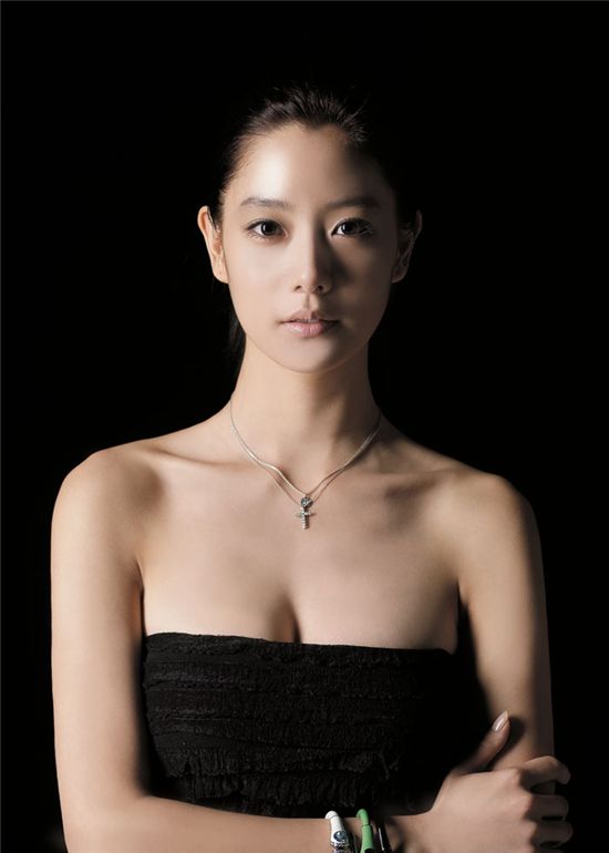 이성민 어린시절 사진 깜짝 공개..어릴적부터 남다른 미모 화제 