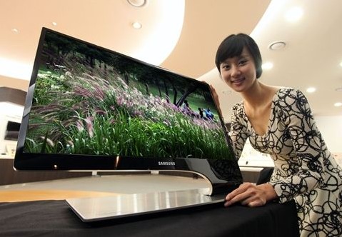 삼성전자가 `CES2011`을 통해 첫 선을 보인 3D LED 모니터 950 시리즈.