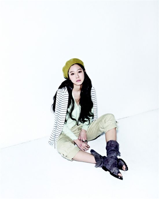 공효진, 화보통해 국보급 각선미 '과시'