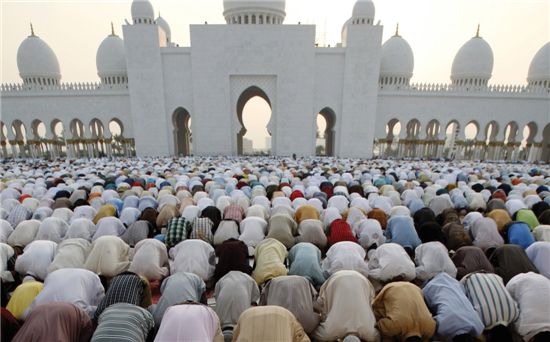 [이슬람금융]세계는 유치경쟁 ‘속도전’ 한국은 정쟁볼모 ‘지각생’