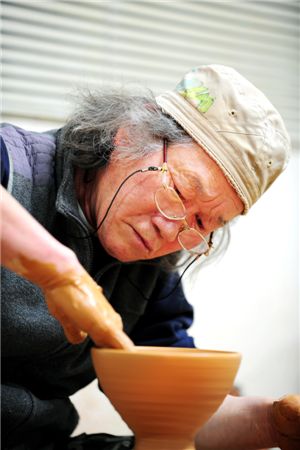 [조용준기자의 길에서 만난 인연]조선의 恨 끊어진 맥 잇는 장인의 꿈