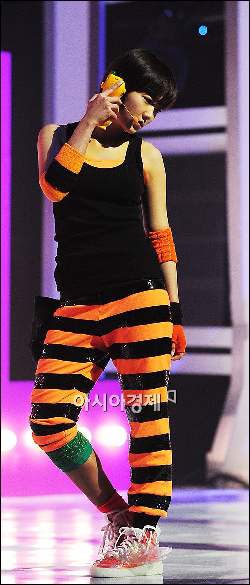 [포토]파이브돌스 수미 '장난감 핸드폰, 진짜 될까요?'