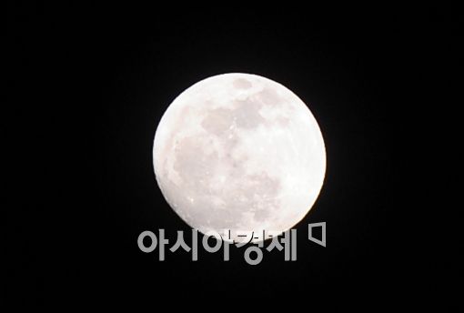 [포토]밝게 빛나는 보름달
