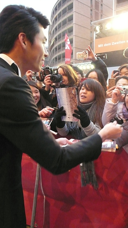 [포토]베를린도 '현빈앓이', '보고 싶었어요, 현빈씨!'