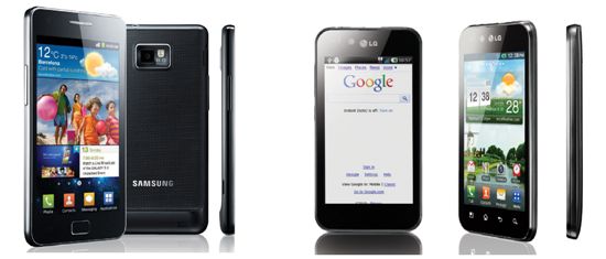 삼성전자는 MWC 2011에서 공개한 후속 스마트폰 모델로 세계 3위권 도약을 노린다(왼쪽). 삼성과 함께 한국 스마트폰 산업의 한 축을 담당하고 있는 LG전자도 이번 MWC 2011에서 전략 신제품을 발표하면서 부활의 의지를 다졌다.