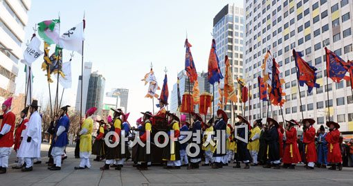 [포토] '광통교 다리밟기' 어가행렬 