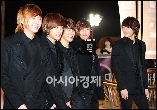 [PHOTO] FTIsland arrives at "MTV-Daum Music Fest"