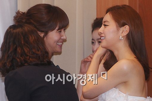 [포토]홍수아 '빛나언니, 이제 좀 후련해요'