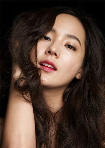 Korean singer and actress Kim Eugene [G.G. Entertainment]