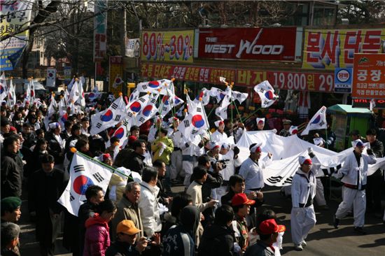 봉황각서 3.1운동 함성 재현