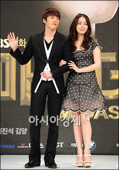 Jang Hyuk and Lee Min-jung [Park Sung-ki/Asia Economic Daily]
