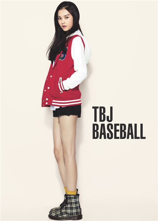 [포토]배우 우리, 톡톡 발랄 이미지컷 '러블리'