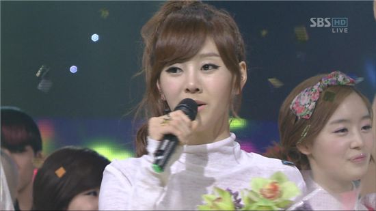 지나, 케이블 이어 생애 첫 공중파 석권 '가요계 장악'