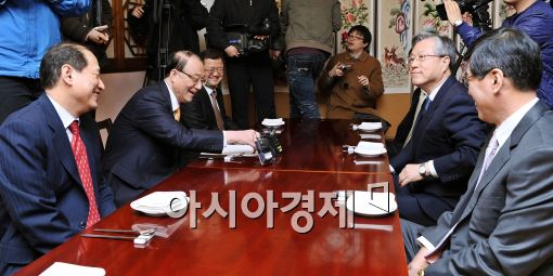 [포토]한자리에 모인 통신업계 CEO