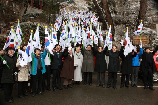 봉황각서 3.1운동 함성을...