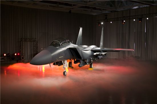 보잉에서 자랑하는 F-15 슬램이글. 슬램이글은 무기탑재량이 2만 9500파운드에 달한다. 