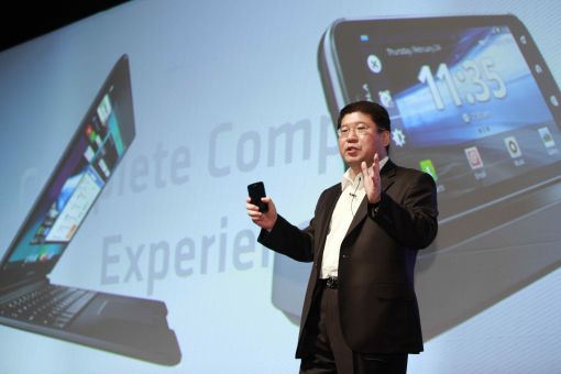 "스마트폰 '아트릭스'는 휴대폰 아닌 컴퓨터 기기"