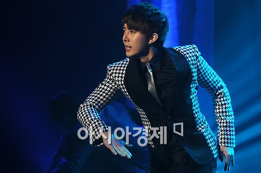 [포토]김형준의 멋진 댄스무대