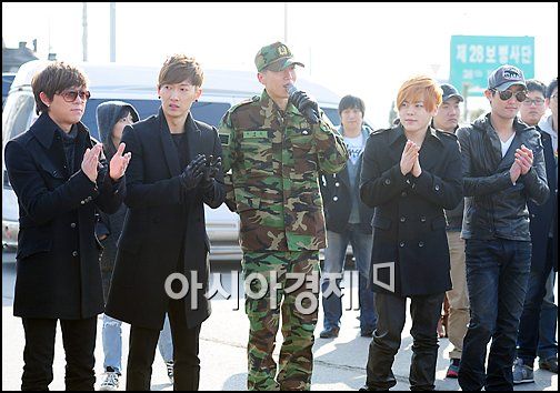 H.O.T 멤버들 "무사히 군복무 마친 이재원, 자랑스럽다"