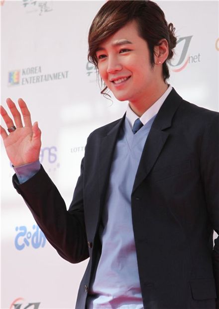 Korean actor and singer Jang Keun-suk [Tree J. Company]