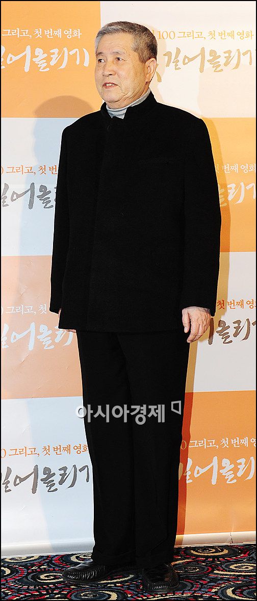 [포토]임권택 감독 '100번째 영화 찍었습니다'