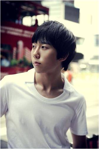 New U-Kiss member revealed 