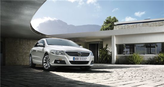 폭스바겐 'CC 2.0 TDI 블루모션' 출시..연비 17.1km/ℓ