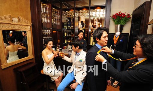 [포토] 국내 최초 매장 내 클래식 살롱 재현