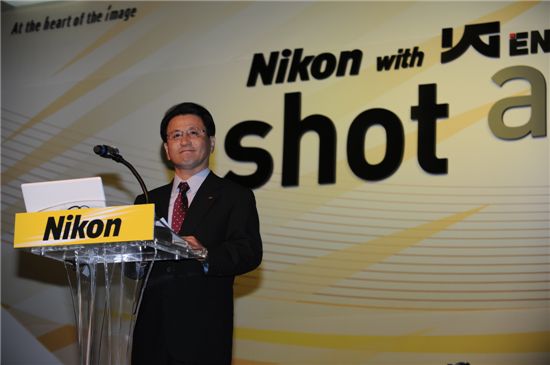 니콘, DSLR 시장 1위 겨냥..."쉬운 니콘, 일상의 니콘으로"